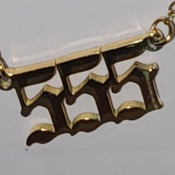 Collier avec numéro d'ange